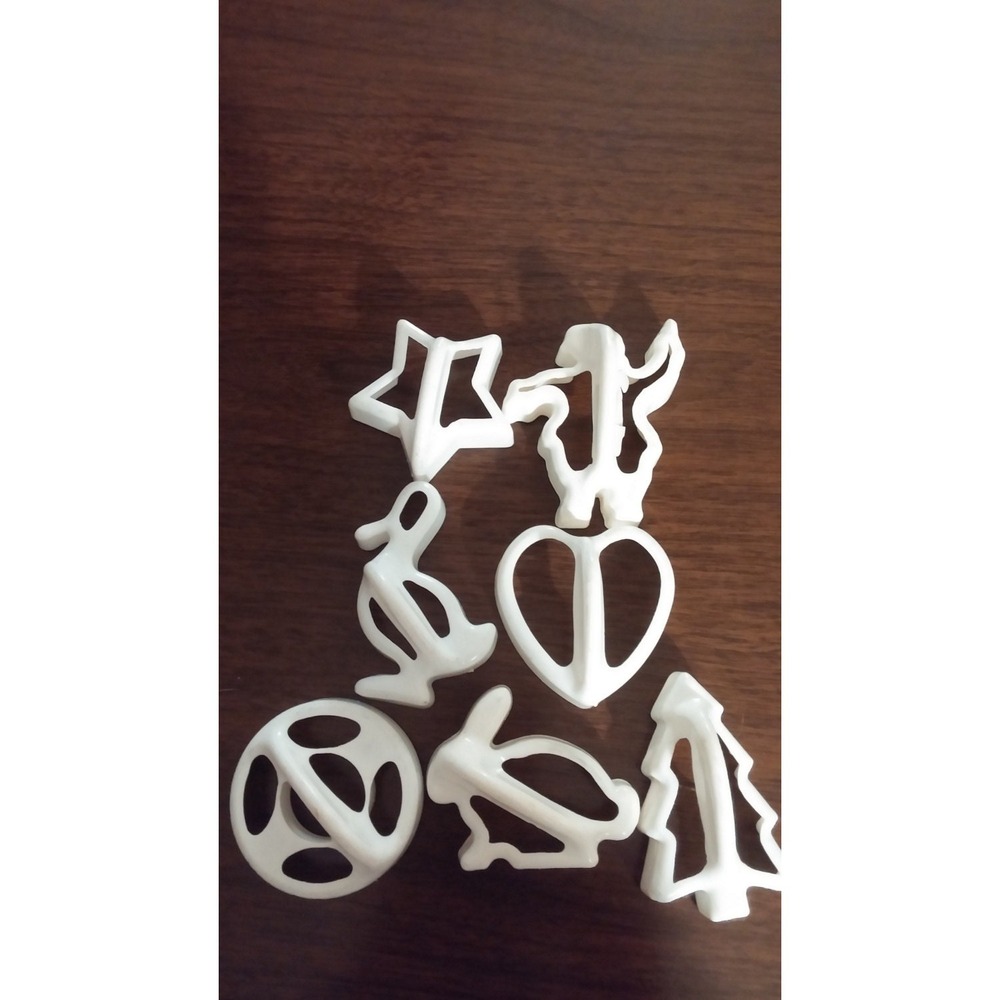 Hutzler plastic cookie cutters, set of 7